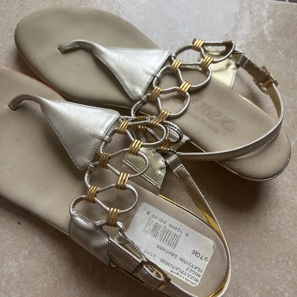 Lovely beige and gold onyx sandals